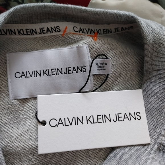 Calvin Klein sweatshirt size extra large NWT Grey - Picture 3 of 4